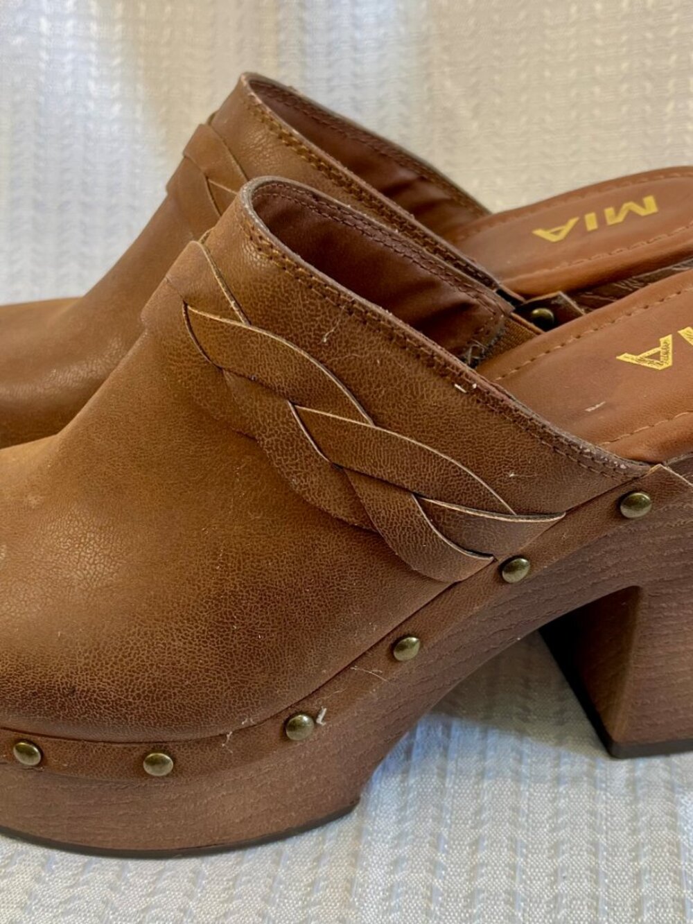 Mia Brown Leather Mules / Clogs size 8.5 - Picture 2 of 4